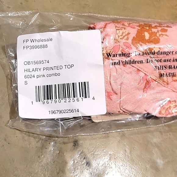 FREE People HILARY Printed Top Blouse Pink Combo Floral Small NEW! - Picture 10 of 10